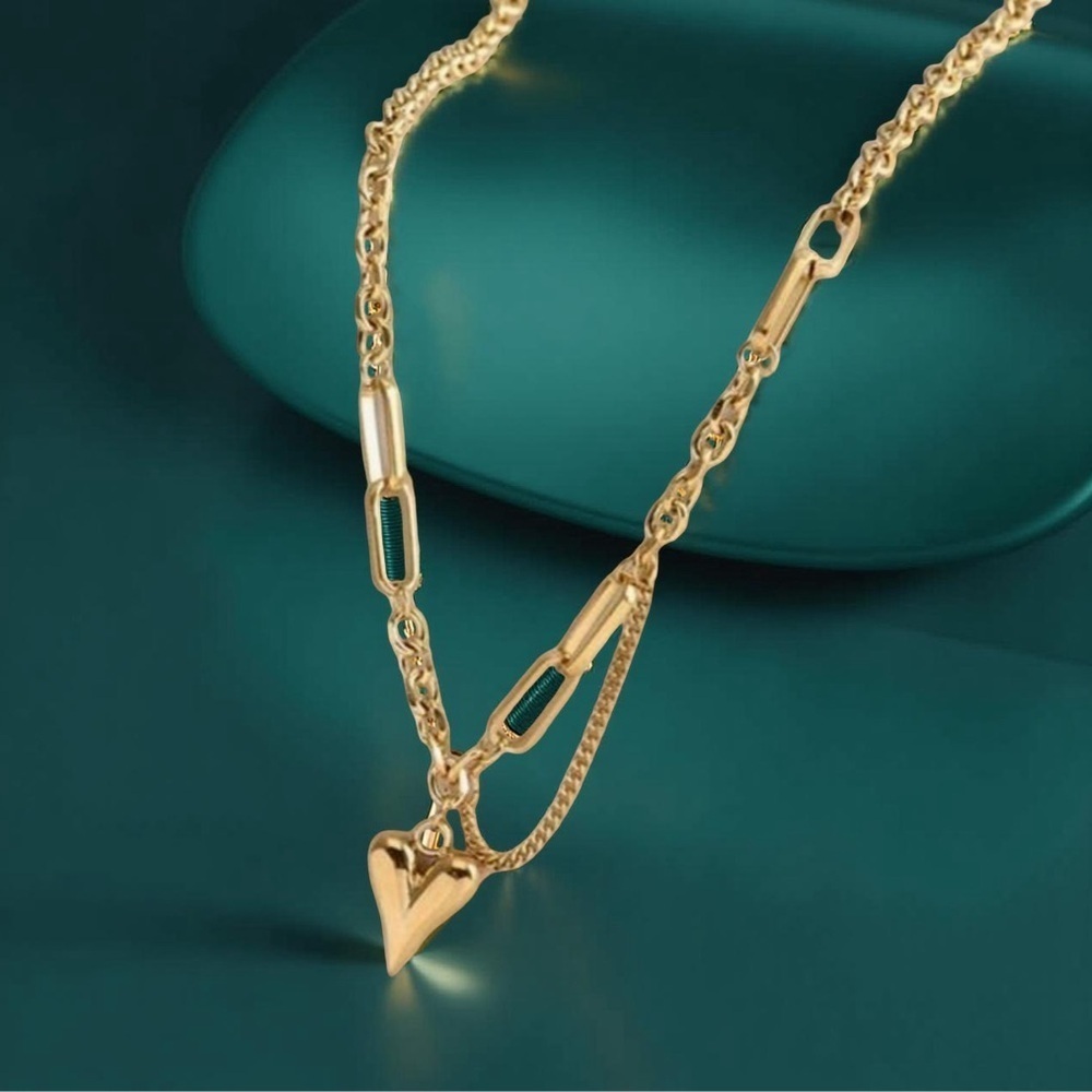 Retro Jez Heart Chain Pendant Necklace